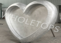 Isolation phonique en aluminium hyperbolique en forme de coeur de panneau